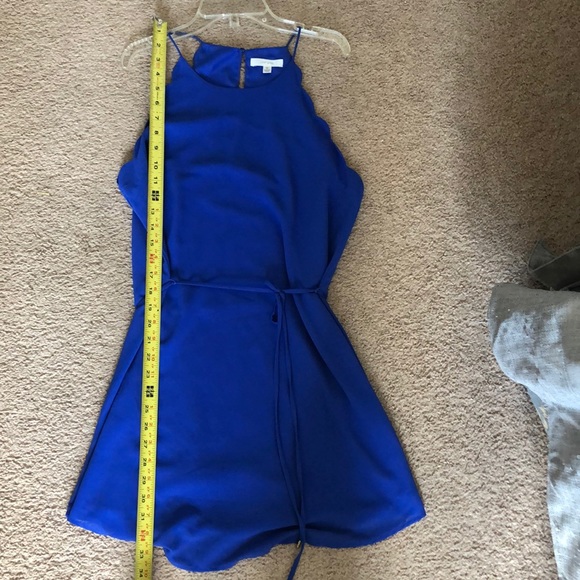 Lost April Shift Dress with Scalloped Edging - Picture 3 of 7